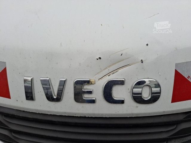 Pritschenwagen IVECO 35S14 DoKa / MOTORSCHADEN