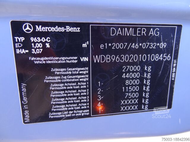 LKW mit Pritsche (offen) Mercedes-Benz Actros 2533 6X2 HMF 1820 Langmaterial