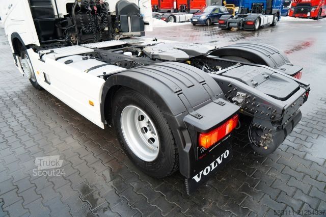 Standardowy ciągnik siodłowy VOLVO FH 460 / I-PARK COOL / I-SAVE /  TV / 