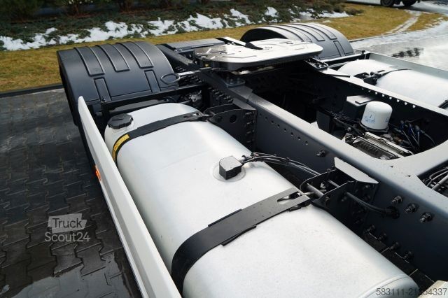 Standardowy ciągnik siodłowy VOLVO FH 460 / I-PARK COOL / I-SAVE /  TV / 