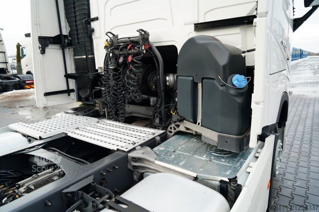 Standardowy ciągnik siodłowy VOLVO FH 460 / I-PARK COOL / I-SAVE /  TV / 