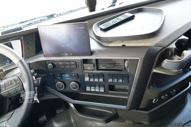 Standardowy ciągnik siodłowy VOLVO FH 460 / I-PARK COOL / I-SAVE /  TV / 