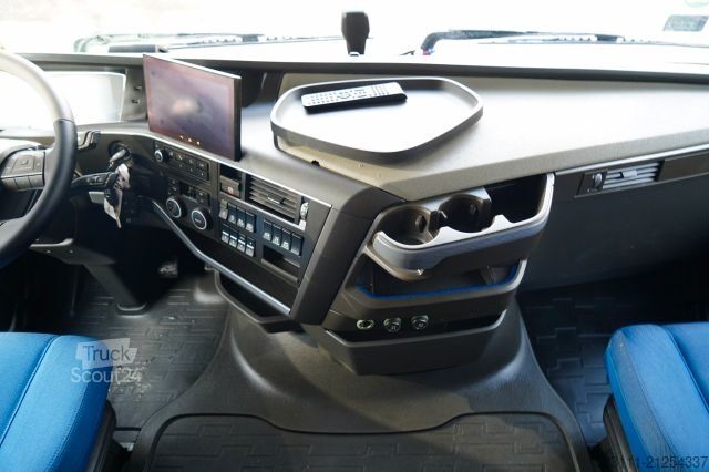 Standardowy ciągnik siodłowy VOLVO FH 460 / I-PARK COOL / I-SAVE /  TV / 