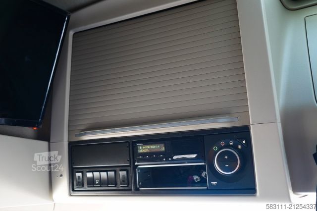 Standardowy ciągnik siodłowy VOLVO FH 460 / I-PARK COOL / I-SAVE /  TV / 