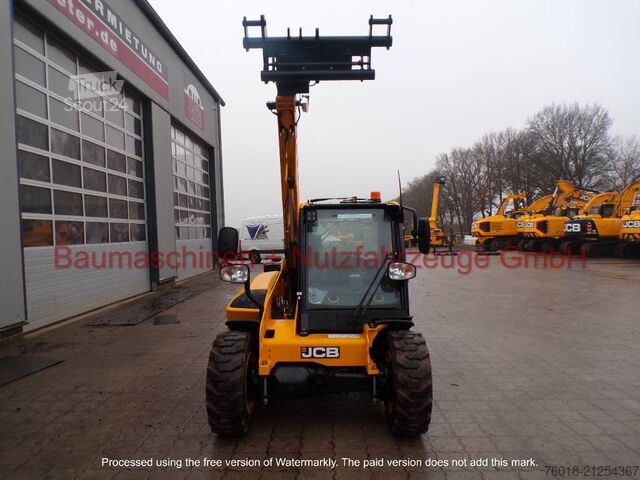Teleszkópos rakodó JCB 514-40 NEU