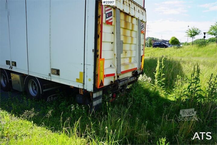 куфар Ekeri 2-Axle Box Trailer with Tail Lift and Full Side Op