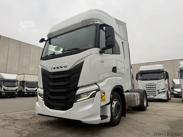 Tracteur routier standard Iveco sway 490