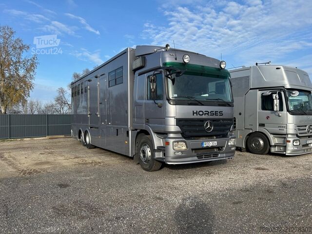 Transportor de cai Mercedes-Benz Actross