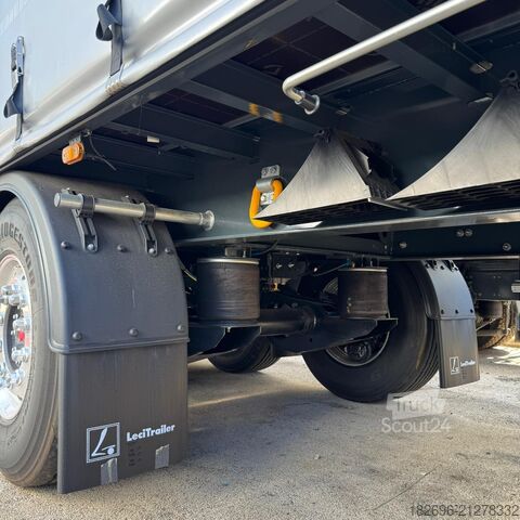 Open semitrailer Lecitrailer Semirimorchio centinato