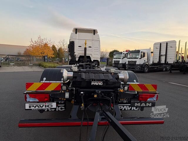 Hakenarmsystem MAN TGX 26.520 6x2 LL Abroller Hyva Titanium