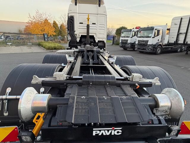 Hakenarmsystem MAN TGX 26.520 6x2 LL Abroller Hyva Titanium