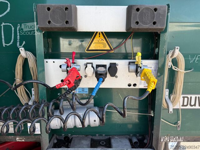 Nutzfahrzeug Schmitz Cargobull 3 Achs Mega Power Curtain TOP Reifen TÜV 09 26
