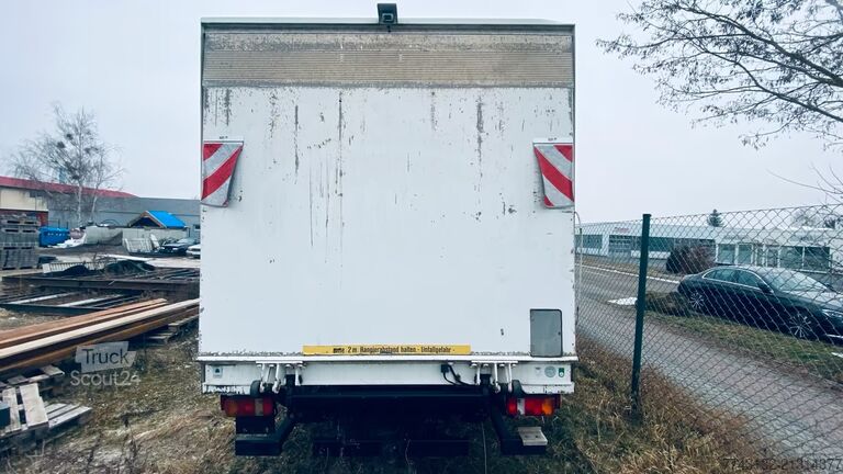 Samochód ciężarowy typu furgon MAN TGL 12.220