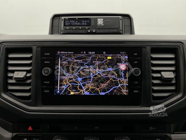 High top van VOLKSWAGEN Crafter 35 Aut.*Maxi-Superhochdach* AHK 3,0t+KAM