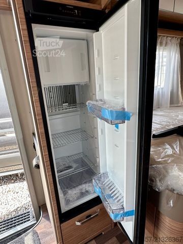 Autocaravana semi-integrada WEINSBERG CaraSuite 650 MF - MJ25 - 5 Sitzplätze - 85.508¤