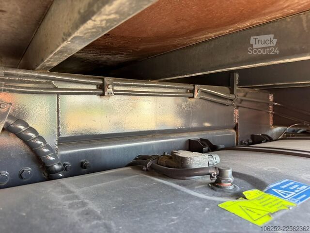 Навантажувальна платформа Scania P410 8x4 PRITSCHE + KRAN HIAB 244 EP-4 HIDUO - ...