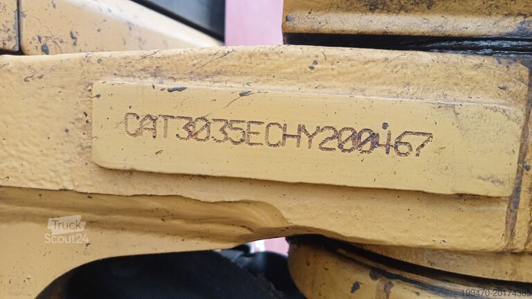 Mini-escavadora < 7t Caterpillar 303.5E2 CR with 3 buckets