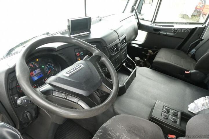 Sklápěcí vůz IVECO HD9 86.50-90 4 Achs Muldenkipper schwere Straßen