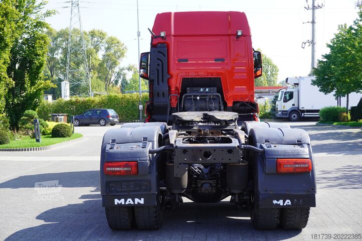 Sattelzugmaschine MAN TGS 33.510 tractor unit / 6x4 / Sleeper