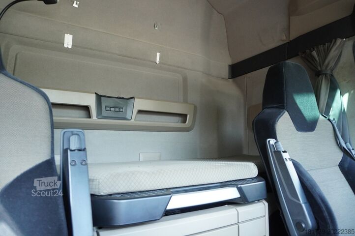 Sattelzugmaschine MAN TGS 33.510 tractor unit / 6x4 / Sleeper