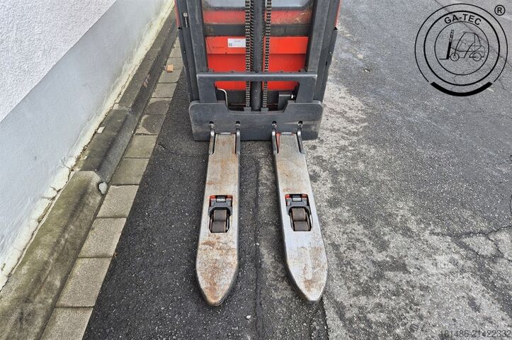 Empilhador manual Linde L14i