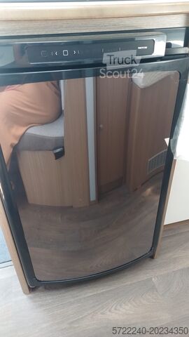 Yarı entegre kampçı Carado T 135