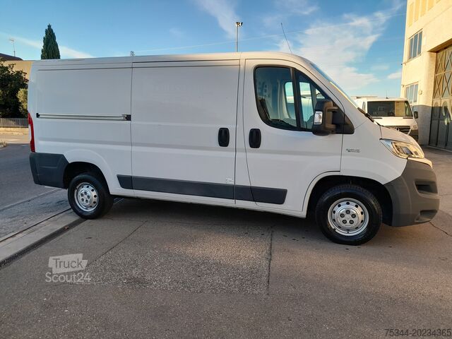 Kapalı minibüs FIAT Ducato 35q 3.0 Natural Power L2H1