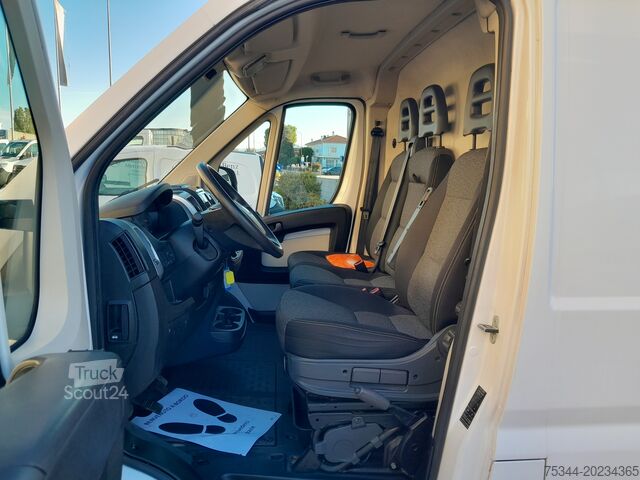 закритий фургон FIAT Ducato 35q 3.0 Natural Power L2H1