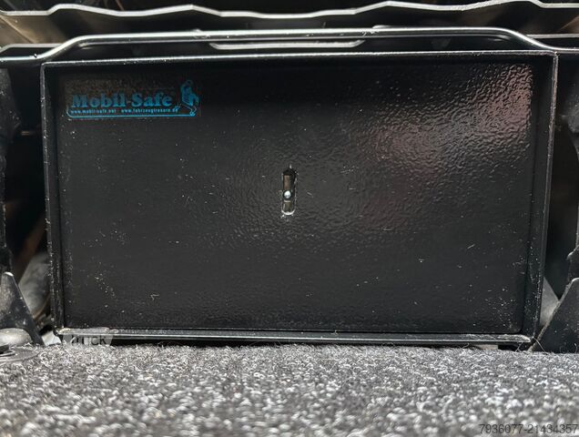 Camper van Forster FV 636 EBL Livin'Up