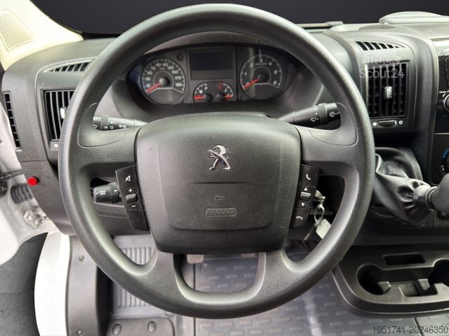 Furgone chiuso PEUGEOT Boxer Koffer Ladebordwand Klima Tempomat*74 Tkm*