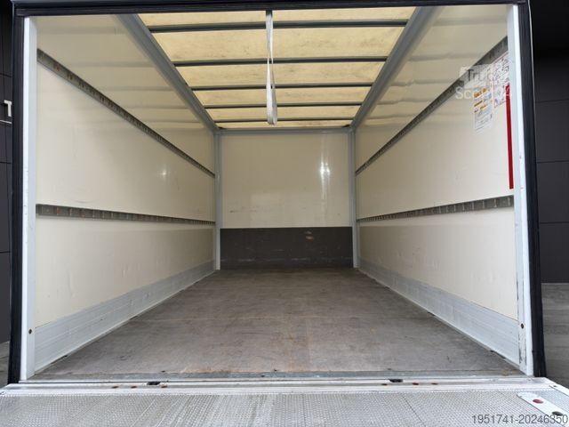 Furgone chiuso PEUGEOT Boxer Koffer Ladebordwand Klima Tempomat*74 Tkm*