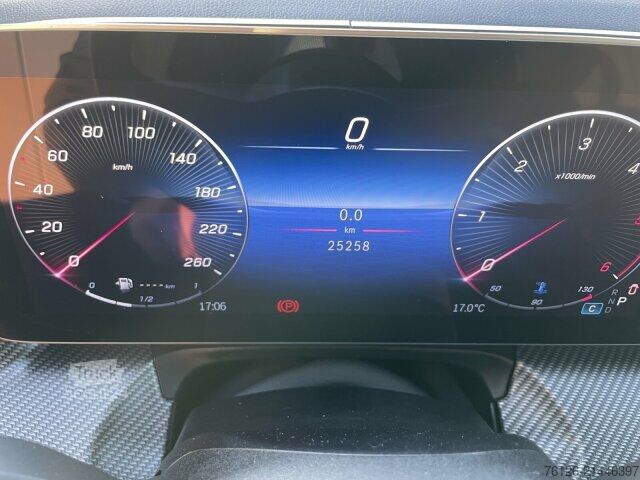 Minibus Mercedes-Benz V 300 d 4MATIC STYLE L AMG+AHK+LIEGEPAKET+MARKISE