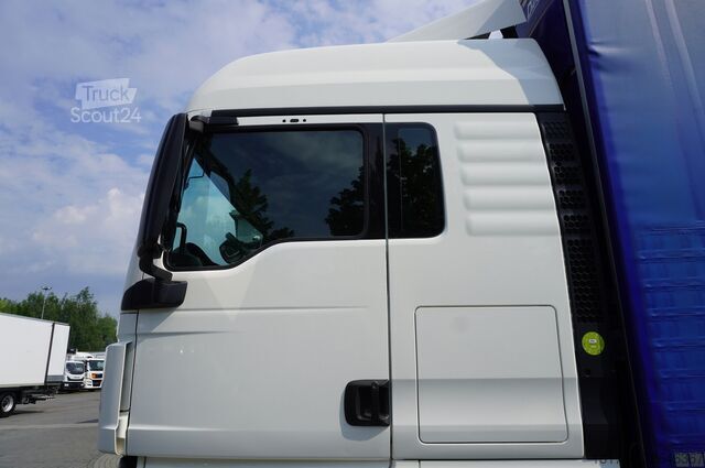 Yhdistelmä perävaunulla / 2 yhdistelmää MAN TGX 26.510 6x2-4/ Curtainsider + trailer