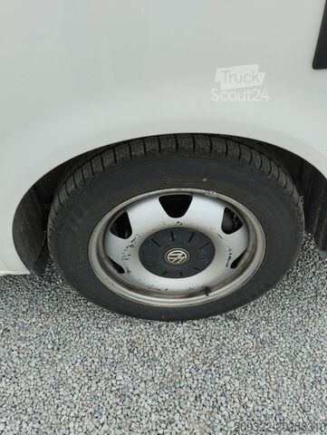 Asuntovaunu Volkswagen California Camper 4 Posti | Cucinotto + Letto Tetto