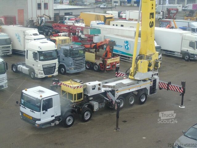 Hoogwerker Mercedes-Benz Actros 4148 10x4 + 84 meters Wumag Hoogwerker