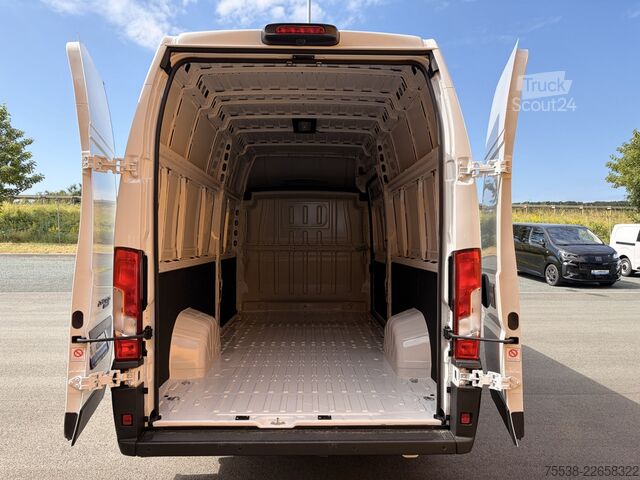 Dobozos furgon Fiat Ducato