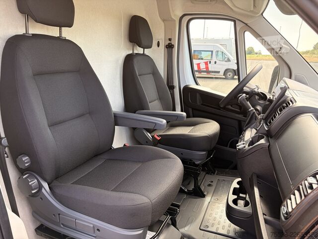 Dobozos furgon Fiat Ducato