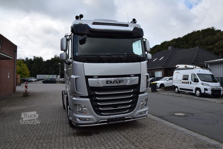 Standardni vlačilec Daf XF 530 Flachdach Retarder Leder ACC TV Navi