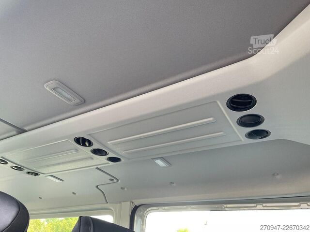 Minibús MAN TGE 3.180 Kombi L3H2 AHK LED NAV SITZH LENKRADHZ