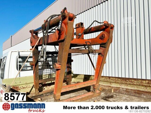 Tovorna dvigalka na tovornjaku Steinweg Palettenzange