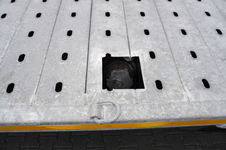Kamion za prevoz vozila sa dizalicom Mercedes-Benz Atego 818 / New Galvanized