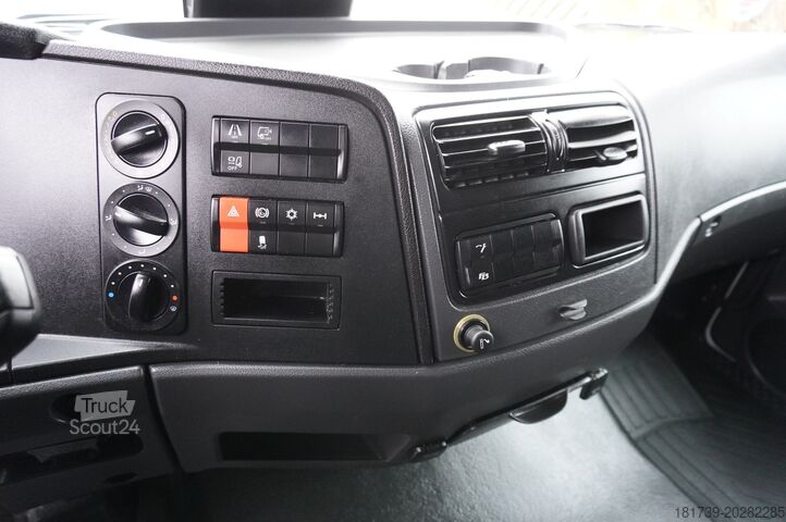 Kamion za prevoz vozila sa dizalicom Mercedes-Benz Atego 818 / New Galvanized