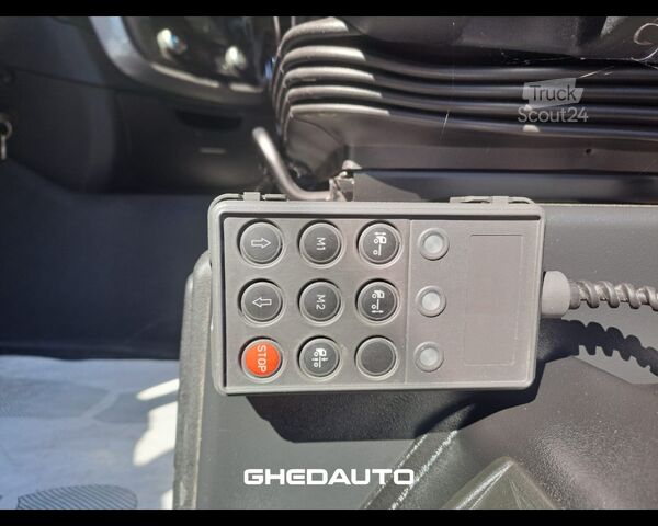 Standard nyergesvontató IVECO AS260SY/FS-CM - AS260SY/FS-CM - Furgone isotermico