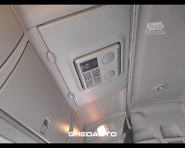 Standard nyergesvontató IVECO AS260SY/FS-CM - AS260SY/FS-CM - Furgone isotermico