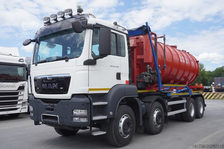 Ассенизаторска кола MAN TGS 35.400 8x4 E5 / HYVA HOOK LIFT 32.56