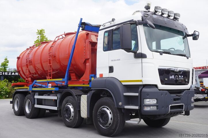 Ассенизаторска кола MAN TGS 35.400 8x4 E5 / HYVA HOOK LIFT 32.56
