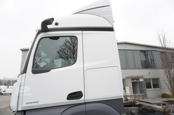 BDF ADR Mercedes-Benz Actros 2545 6x2 MP5 / ADR