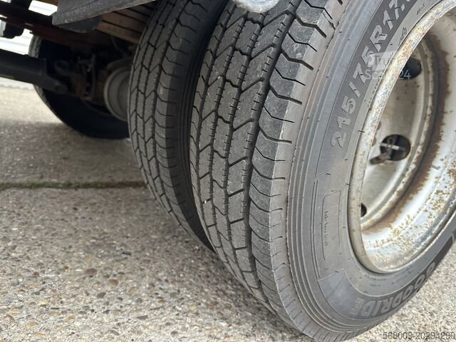 Kutu tipi panelvan Iveco ML 75E18