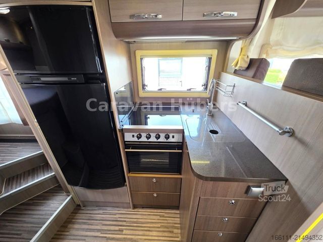 Camper semintegrato ADRIA Martrix Supreme 667 SPS - Hub/Queensbett - Solar