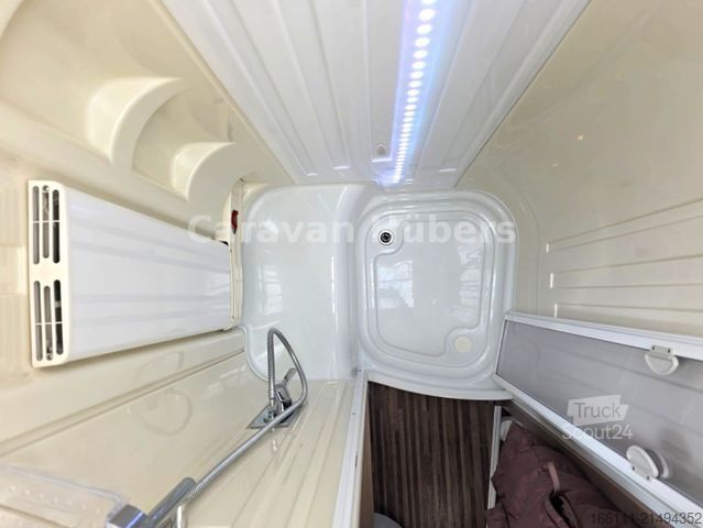 Camper semintegrato ADRIA Martrix Supreme 667 SPS - Hub/Queensbett - Solar